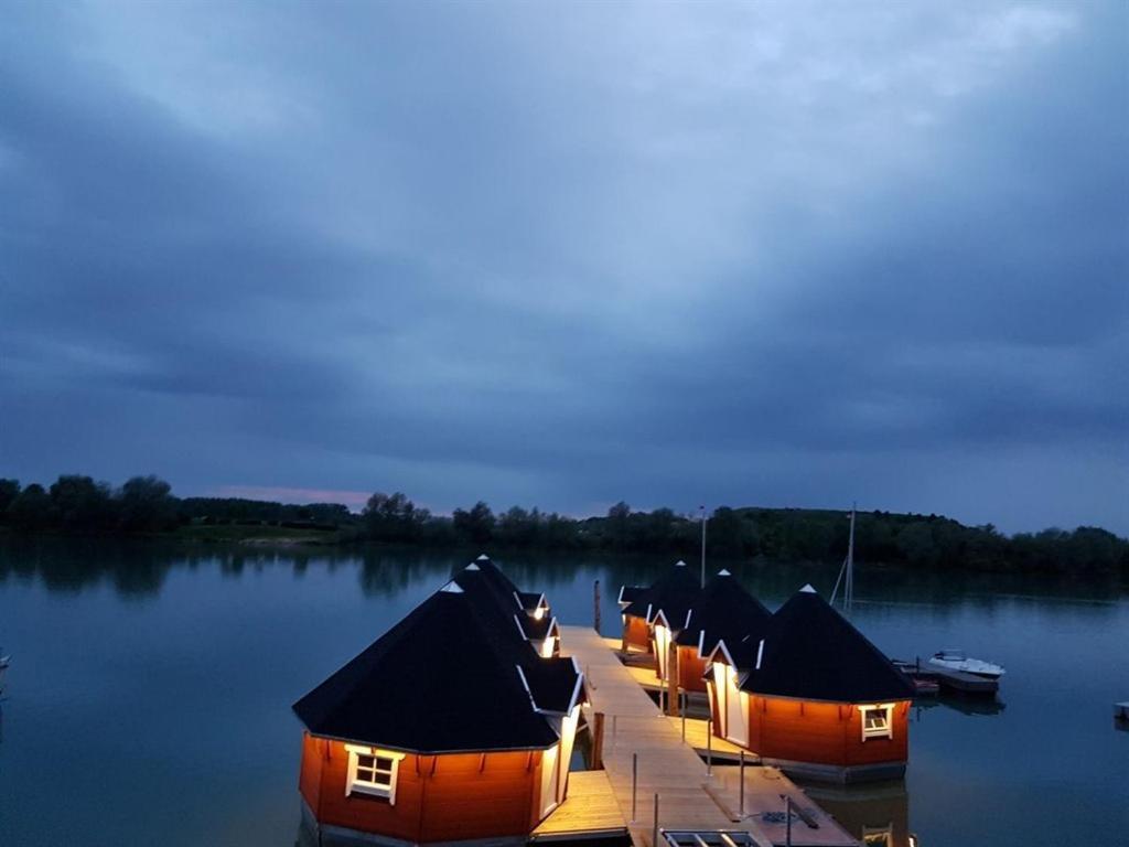 Maritime Freizeit Camp "Mfc" Erfurter Seen Exterior foto